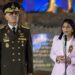 Fotografía de archivo de la presidenta encargada de Venezuela, Delcy Rodríguez (d), junto al ahora destituido ministro de Defensa venezolano, Vladimir Padrino López (i). Foto: Miguel Gutiérrez / EFE.