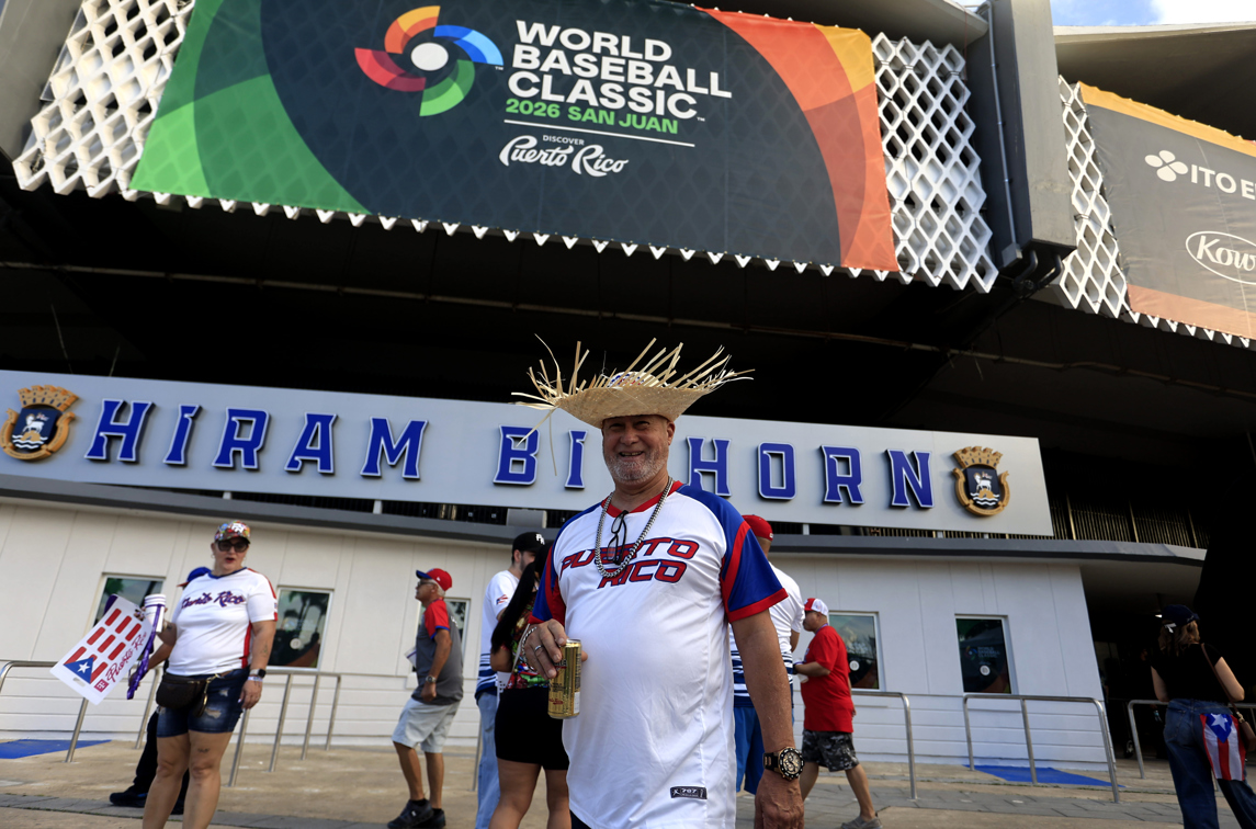 Un aficionado de Puerto Rico, durante el Clásico Mundial de Béisbol. Foto: Thais Llorca / EFE.