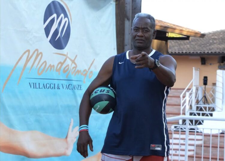 El estelar exvoleibolista cubano Joel Despaigne. Foto: Captura de video / Premio Semplicemente Donna / YouTube / Archivo.