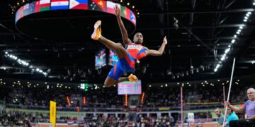 El joven saltador de longitud Jorge Hodelín, de Cuba, durante el Campeonato Mundial de Atletismo Bajo Techo, celebrado en la ciudad de Torún, en Polonia. Foto: www.hjnews.com