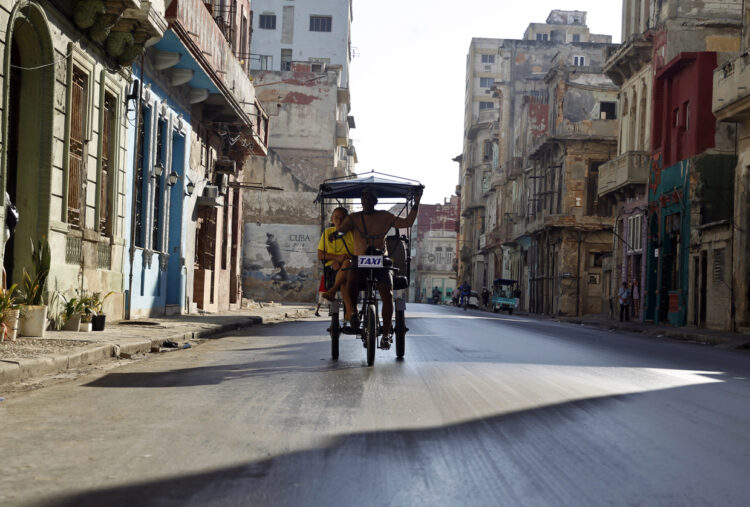 Foto: EFE/Ernesto Mastrascusa.