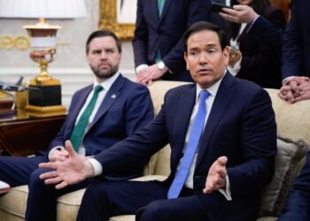 Rubio habla a la prensa desde el Despacho Oval, este 17 de marzo. Foto: YURI GRIPAS/EFE/EPA.