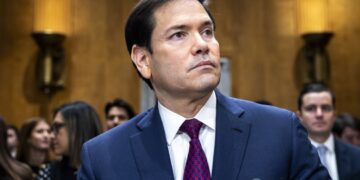 WASHINGTON (United States), 28/01/2026.- US Secretary of State Marco Rubio prepares to testify before a Senate Foreign Relations Committee hearing to examine US policy towards Venezuela on Capitol Hill in Washington, DC, USA, 28 January 2026. Bipartisan lawmakers have voiced concerns over the US administration's operations in Venezuela, including the capture of Venezuelan President Nicolas Maduro and his wife. EFE/EPA/SHAWN THEW