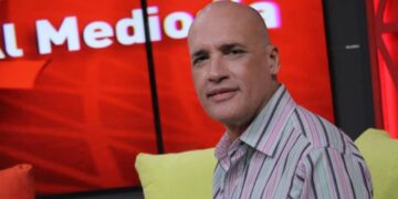 Pedro Martínez Arcos es rostro de "Al mediodía". Foto: Cortesía del entrevistado.