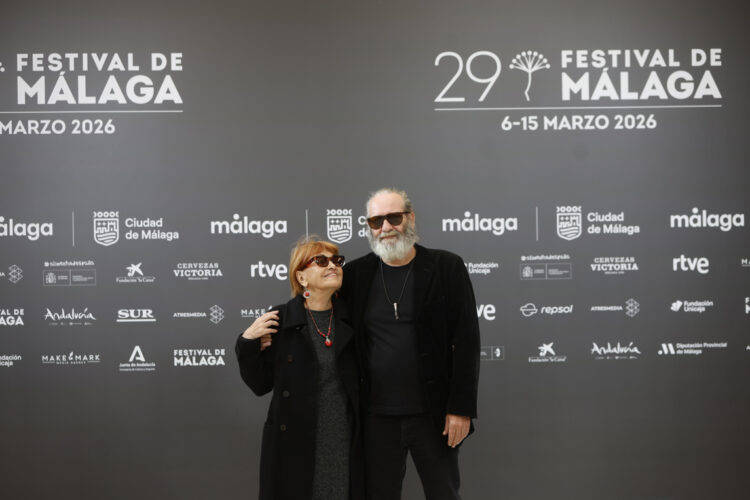 Jorge Perugorría y Mirtha Ibarra durante la presentación de la película 'Neurótica anónima', a concurso en el Festival de Cine de Málaga. Foto: Jorge Zapata/EFE.