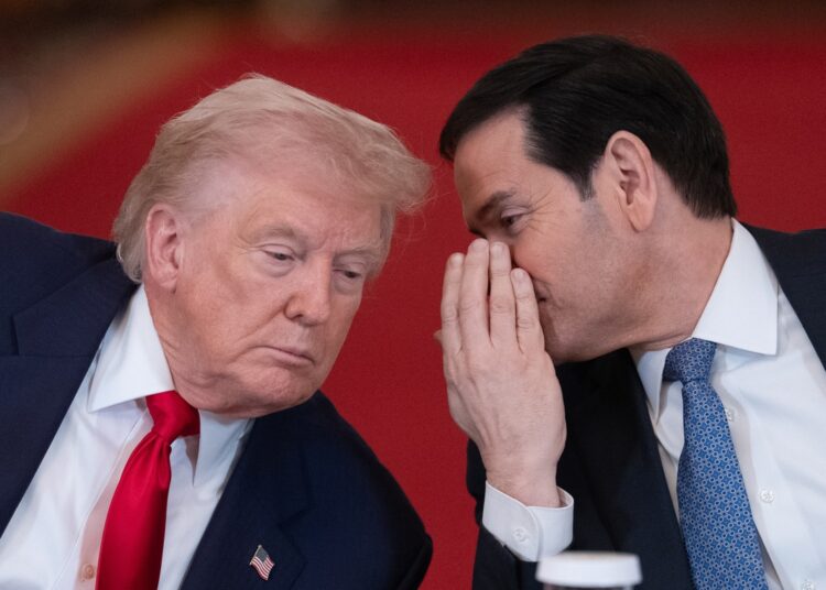 Foto: EFE/EPA/AARON SCHWARTZ / POOL.