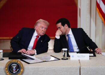El presidente de EE.UU, Donald Trump, y el secretario de Estado, Marco Rubio, durante un evento en la Casa Blanca. Foto: Aaron Schwartz / EFE / POOL / Archivo.