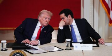 El presidente de EE.UU, Donald Trump, y el secretario de Estado, Marco Rubio, durante un evento en la Casa Blanca. Foto: Aaron Schwartz / EFE / POOL / Archivo.