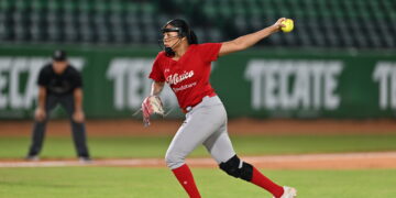 Yilian Tornés durante su más reciente victoria. Foto: Liga Mexicana de Sóftbol