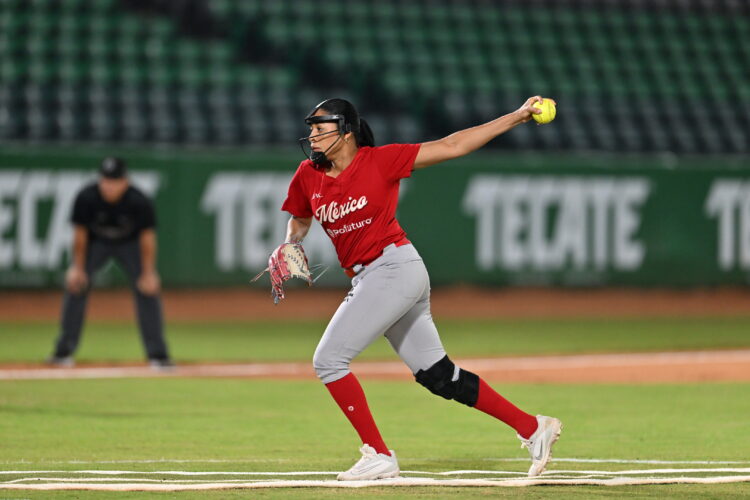 Yilian Tornés durante su más reciente victoria. Foto: Liga Mexicana de Sóftbol