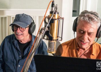 Chico y Silvio, en los Estudios Ojalá. Foto: Kaloian.