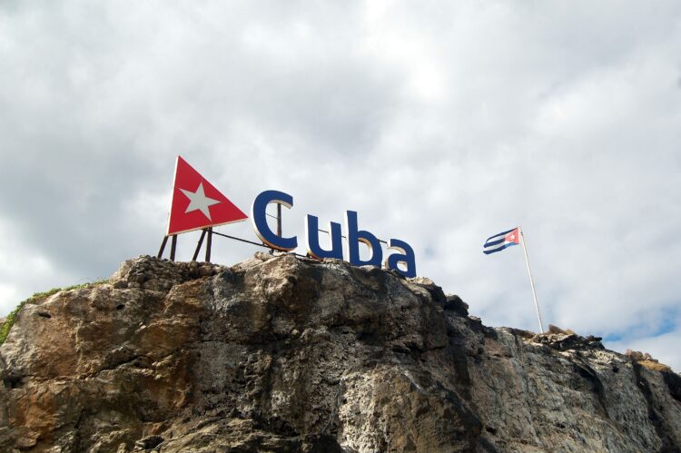 El gobierno cubano ha hecho saber públicamente que no admite presiones ni chantajes en el diálogo, al parecer de sordos, con EE.UU. Foto:  AMD