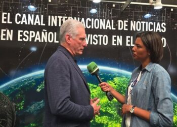 El presidente Díaz-Canel entrevistado en exclusiva por el canal RT, Russia Today,  en La Habana. Foto:  RT
