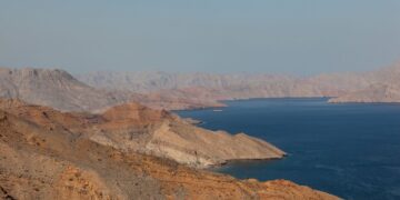 Península de Musandam, estrecho de Ormuz, Omán. Foto: Canva.