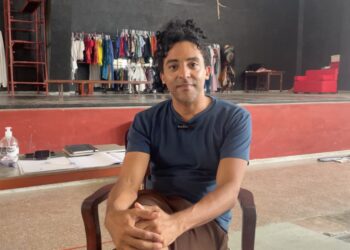 El actor y director Jazz Vilá prepara su nueva obra de teatro en Cuba. Foto: Lied Lorain.