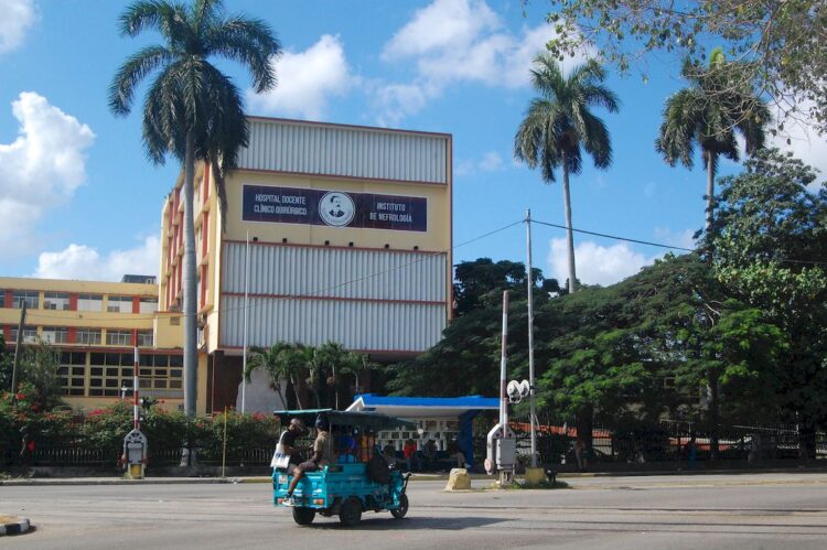 Los hospitales son costosas unidades presupuestadas por el Estado. Foto:  AMD