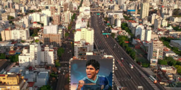 Imagen de archivo de un mural de Diego Armando Maradona en Buenos Aires, Argentina. Foto: Juan Ignacio Roncoroni / EFE / Archivo.