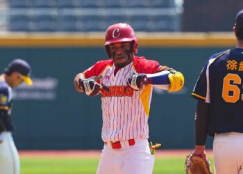 El matancero Esteban Terry durante la reciente Liga de Campeones de América. Foto: Liga Mexicana de Béisbol (LMB) / Archivo.