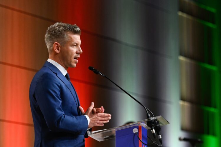 Peter Magyar. Foto: TIBOR ILLYES/EFE/EPA