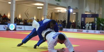 El cubano Iván Silva (arriba) cedió en la final ante el brasileño Leonardo Goncalves. Foto: Facebook Confederación Panamericana de Judo