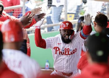 José Adolis García respondió para los Phillies. Foto: The Philadelphia Inquirer