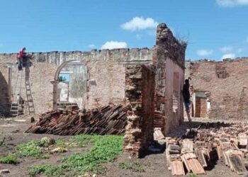 Trabajos de restauración patrimonial en Trinidad. Foto: Tomada del periódico Escambray.