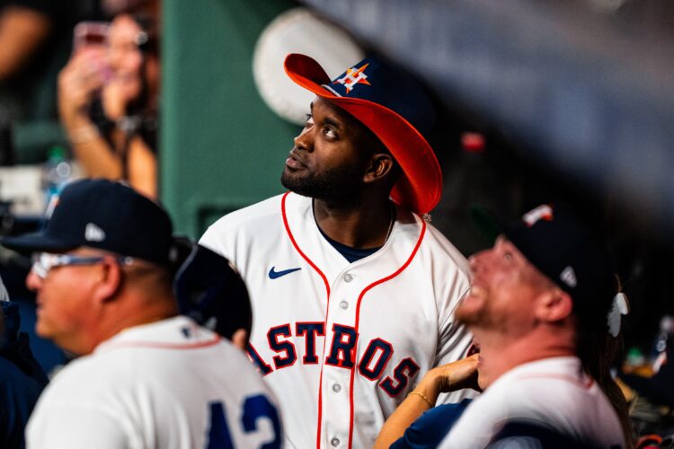 Yordan Álvarez tras conectar su séptimo jonrón de la temporada 2026. Foto: X @atros