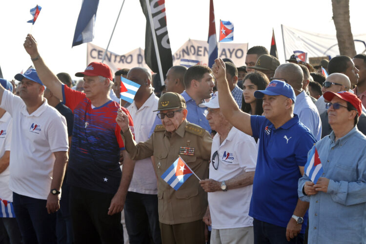 Desfile 1 de mayo de 2026. Foto: EFE/ Ernesto Mastrascusa.