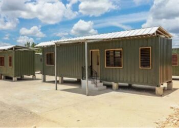 Casas-contenedores en la comunidad de Toledo, en La Habana. Foto: Granma.