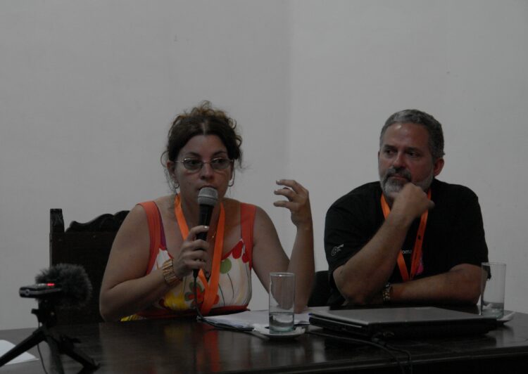 Dannys Montes de Oca y José Manuel Noceda. X Bienal Habana, 2009. Foto: Cortesía de la
entrevistada.