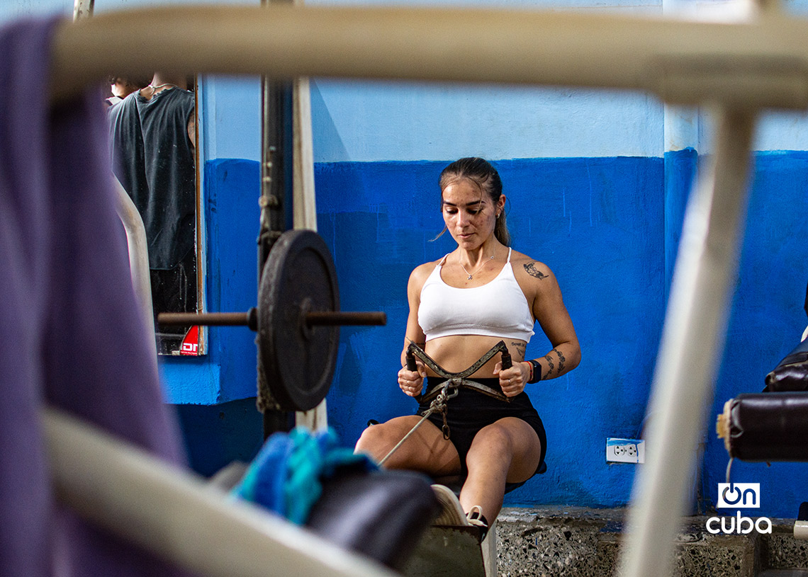 Melany Rodríguez durante una sección de entrenamiento. Foto: Otmaro Rodríguez.