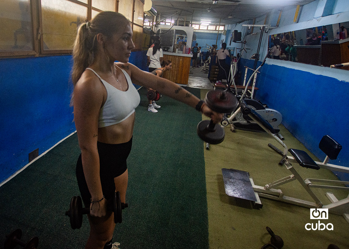 Melany Rodríguez durante una sección de entrenamiento. Foto: Otmaro Rodríguez.
