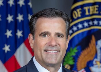 Foto oficial de John Ratcliffe, director de la CIA.