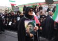 Manifestantes iraníes participan en una concentración para mostrar su apoyo y solidaridad con el nuevo líder supremo de Irán, el ayatolá Mojtaba Jamenei, en Teherán, el 29 de abril de 2026. Foto:  EFE/EPA/ABEDIN TAHERKENAREH