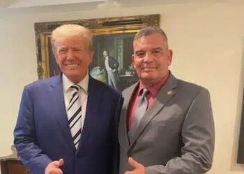 Vic Mellor junto al presidente Donald Trump. Foto: Web oficial de Vic Mellor.