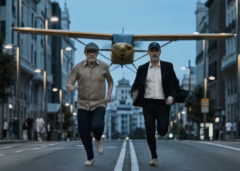 Captura de pantalla del video. "Déjame en paz". Alejo Stivel y Silvio Rodríguez.