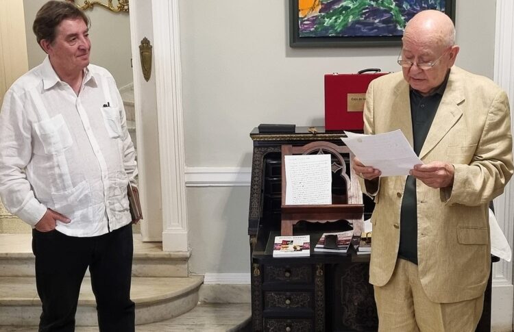 Luis García Montero y Miguel Barnet en La Habana. Foto: Instituto Cervantes