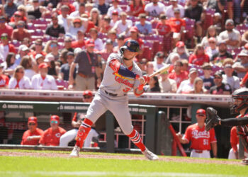 César Prieto en su debut con los Cardenales en la pasada temporada. Foto. MLB.com / Archivo.