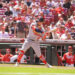 César Prieto en su debut con los Cardenales en la pasada temporada. Foto. MLB.com / Archivo.