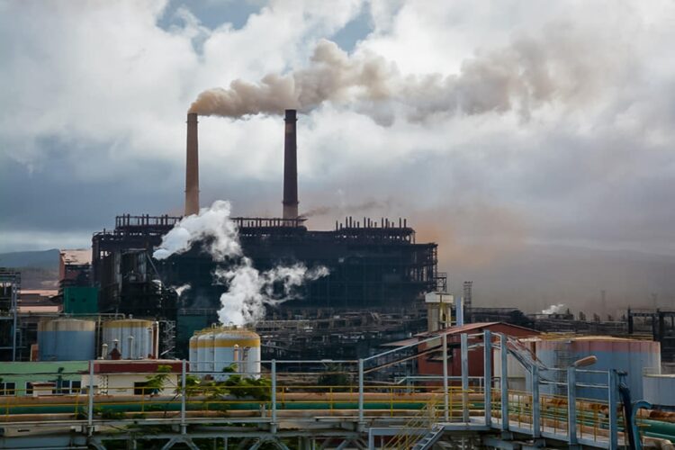 Empresa de Moa, donde Sherritt explota níquel y cobalto. Foto: Agencia Cubana de Noticias, archivo.