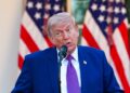 Donald Trump sofreciendo un discurso en la Casa Blanca. El 11 de mayo. Foto: AARON SCHWARTZ/EFE/EPA.