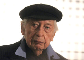 Julio le Parc asistiendo a una exposición en Buenos Aires. Foto: Aitor Pereira/EFE/ ARCHIVO