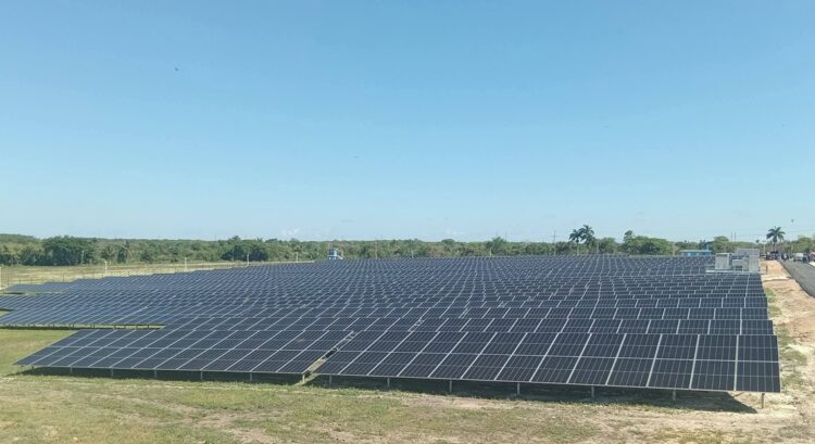 parque solar Cuba