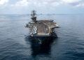 Fotografía cedida por el Comando Sur de EE.UU que muestra el portaaviones USS Nimitz (CVN 68) y el destructor de misiles guiados USS Gridley. Foto: Comando Sur de EE.UU / EFE.