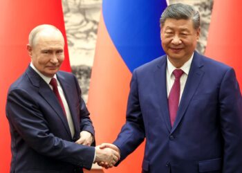 Putin y Xi Jinping este 20 de mayo. Foto: ALEXANDER KAZAKOV/KREMLIN /EFE/EPA.