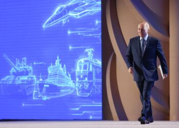 Putin durante el X Congreso de la Unión de Ingenieros Rusos en el Centro Nacional de Rusia en Moscú, este 14 de mayo. Foto: VYACHESLAV PROKOFYEV/SPUTNIK/KREMLIN/EFE/EPA.