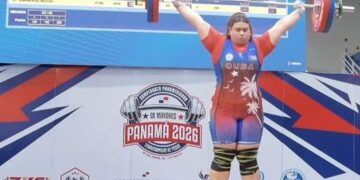 La pesista cubana Marifelix Sarría durante su presentación en el Campeonato Panamericano 2026, con sede en Panamá. Foto: Tomada del perfil de Facebook de JIT Deporte Cubano.