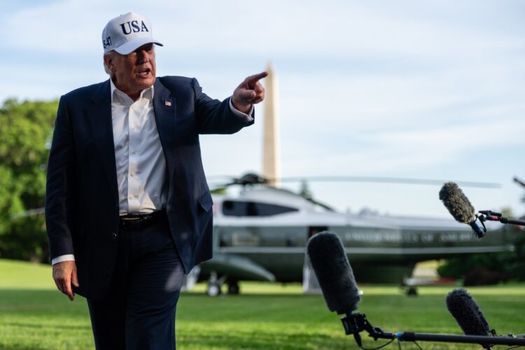 Trump , este 15 de mayo. Foto: Eric Lee/EFE/EPA.