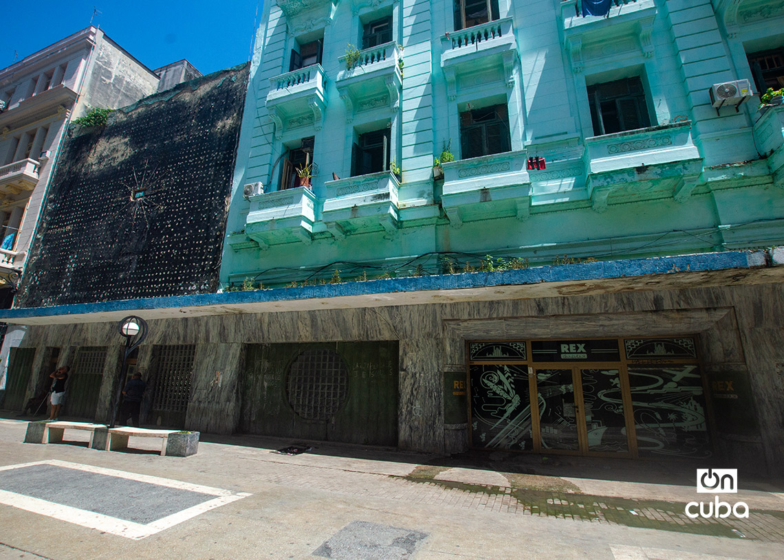 Vista del Boulevard de San Rafael, en La Habana. Foto: Otmaro Rodríguez.