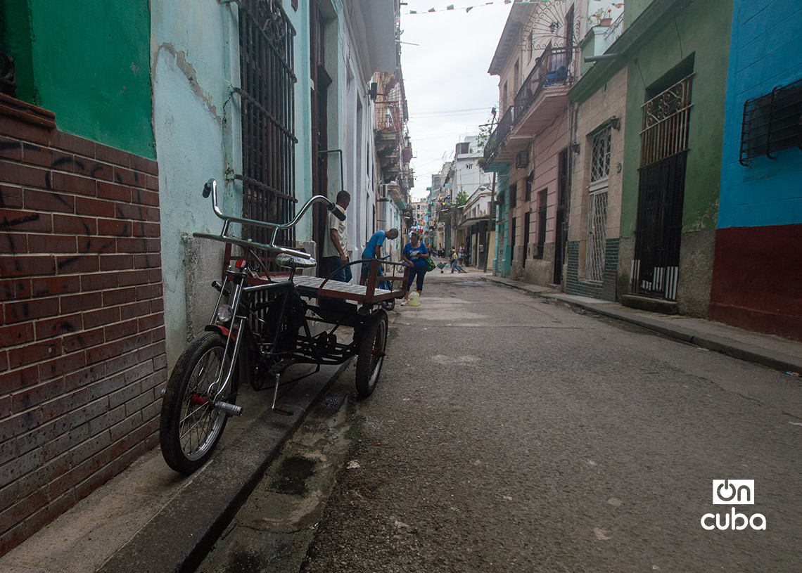 Calle Curazao, en La Habana Vieja. Foto: Otmaro Rodríguez.